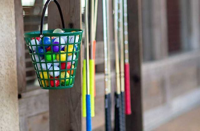 golf-clubs-balls-thumb